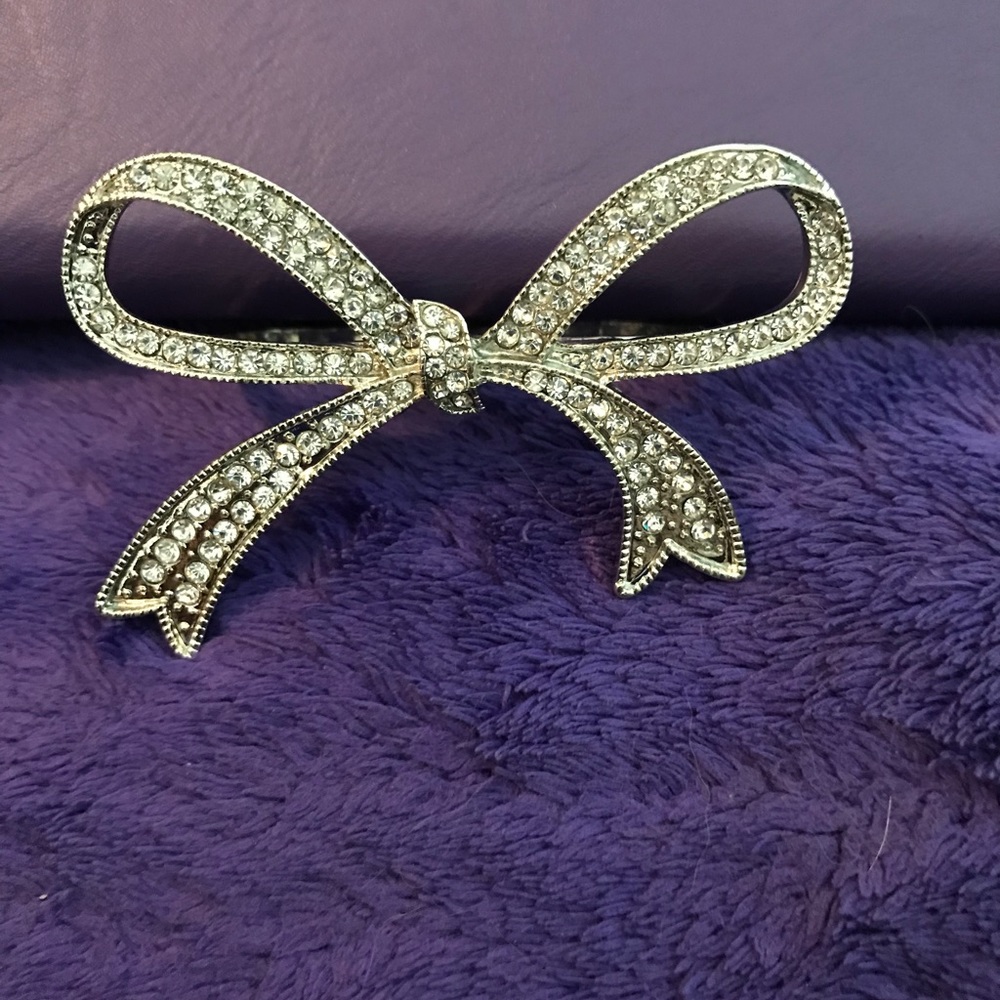 Torrid rhinestones two finger ring Bow design 11